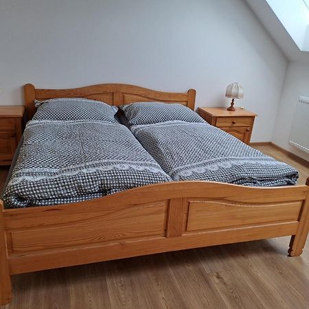 Pension Na Statku- Konsky Apartman Malenice Zewnętrze zdjęcie
